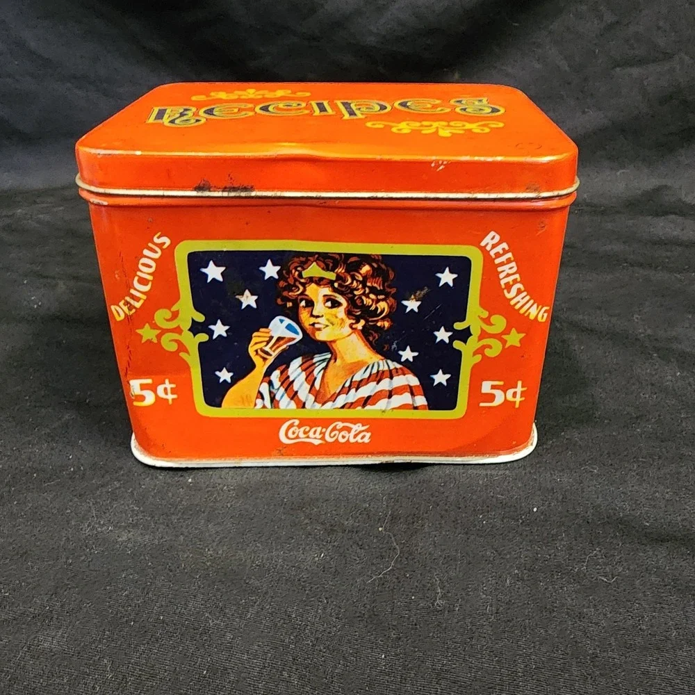 Vintage‎ Coca-Cola Recipes Tin Hinged Box Classic 4.75